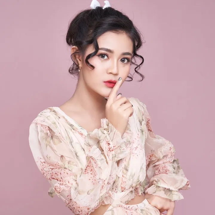 ลำไย ไหทองคำ(สุพรรณษา เวชกามา)