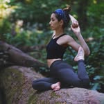 Samin Solum | مربی یوگا