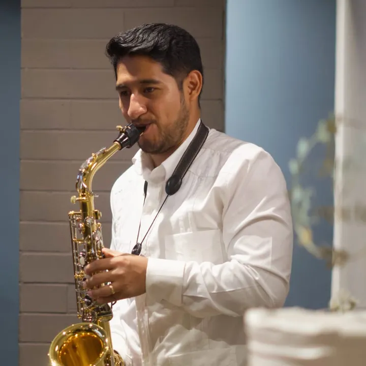 Julio Quieju Sax