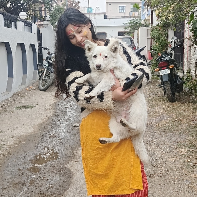 Himanshi dhanik