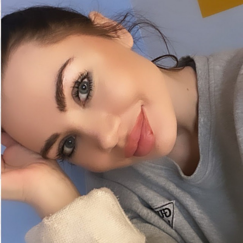 ЮЛИЯ МОРТОН