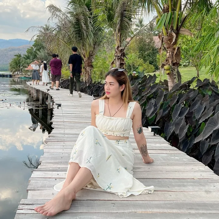 ธาราธาร🖤
