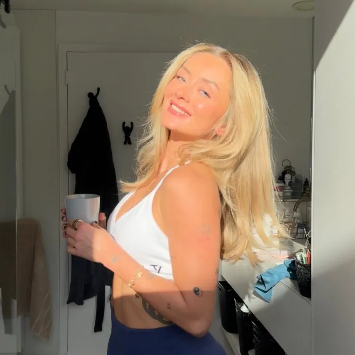 Chanelle - ONLINE COACH