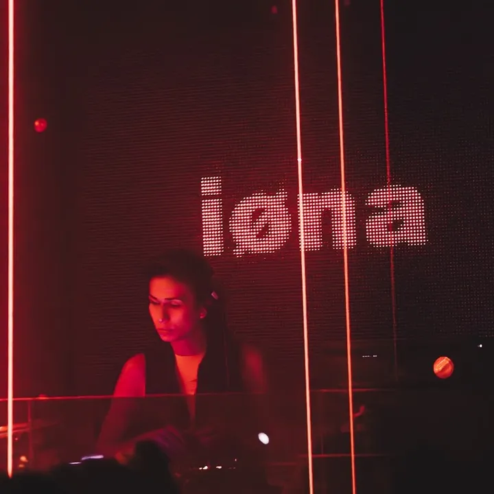 I∅na
