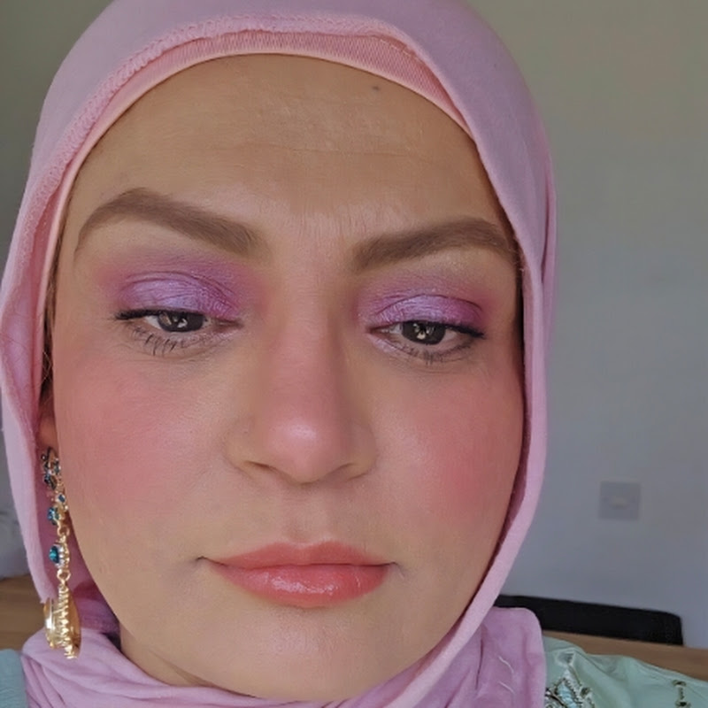 Pakistani Vlogger Mom in UK