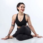 Illumine8 Yoga with Maan
