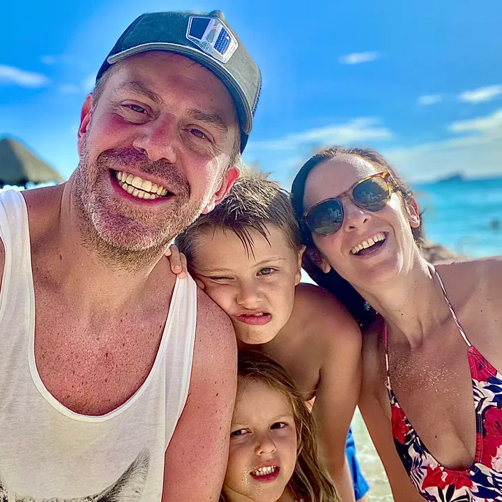 La Familia All Inclusive