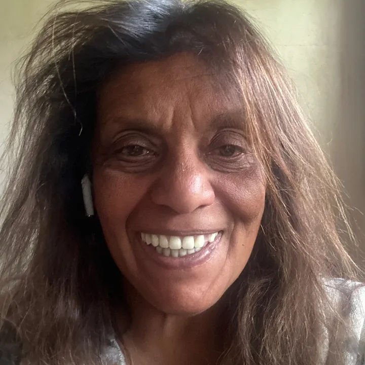 Going Social with Uma