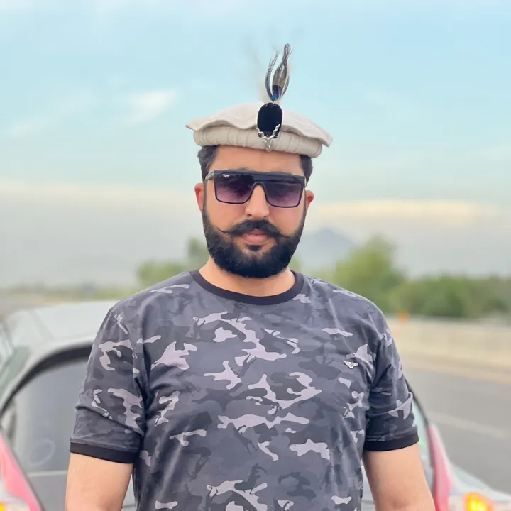 منیر خان