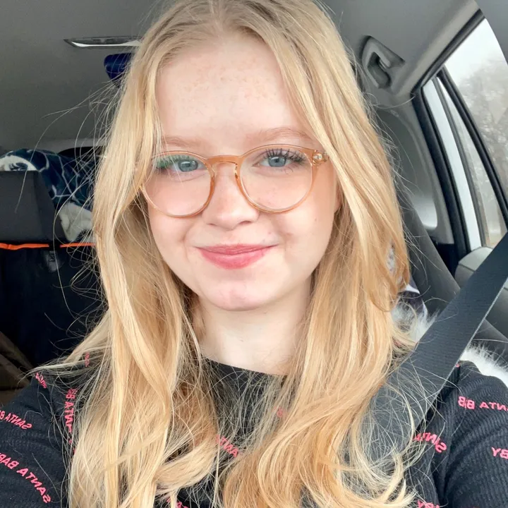 Ellie Falle