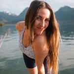Estelle Peretto  • Ski guide & yoga teacher 💕