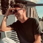 E R I K  H O U W E L I N G