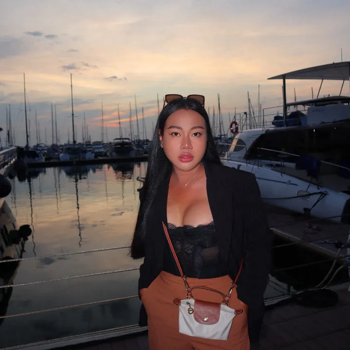 bella make up artist