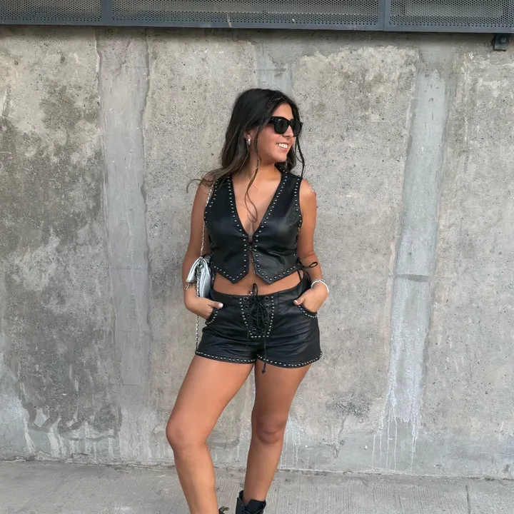 Camila León