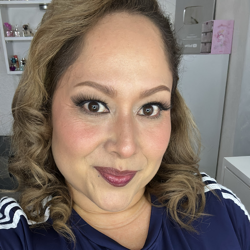 EGlam Vazquez