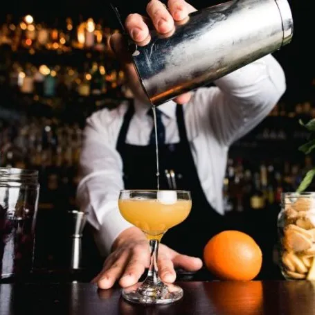 𝑩𝒂𝒓𝒕𝒆𝒏𝒅𝒆𝒓