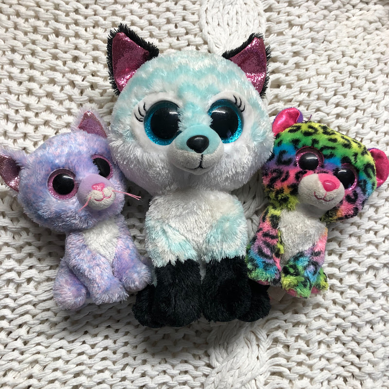 Lila - Kids Playing with Toys