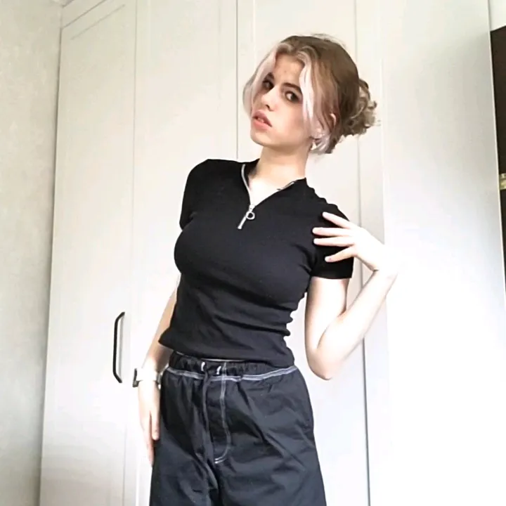 👤