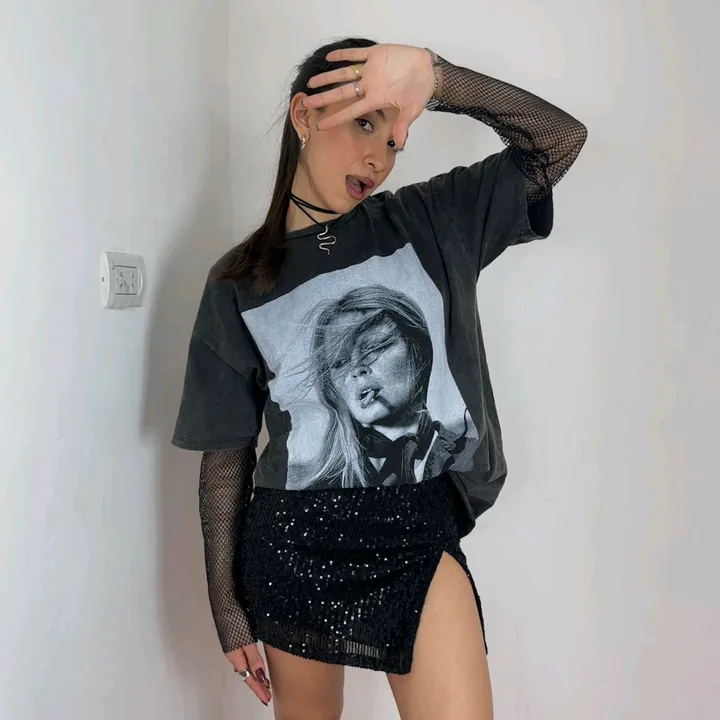 Ev
