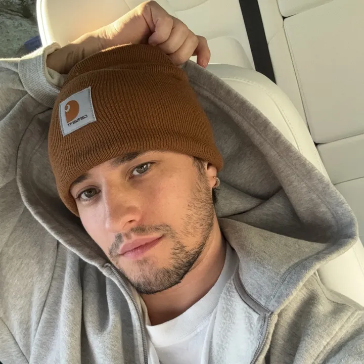 Cam