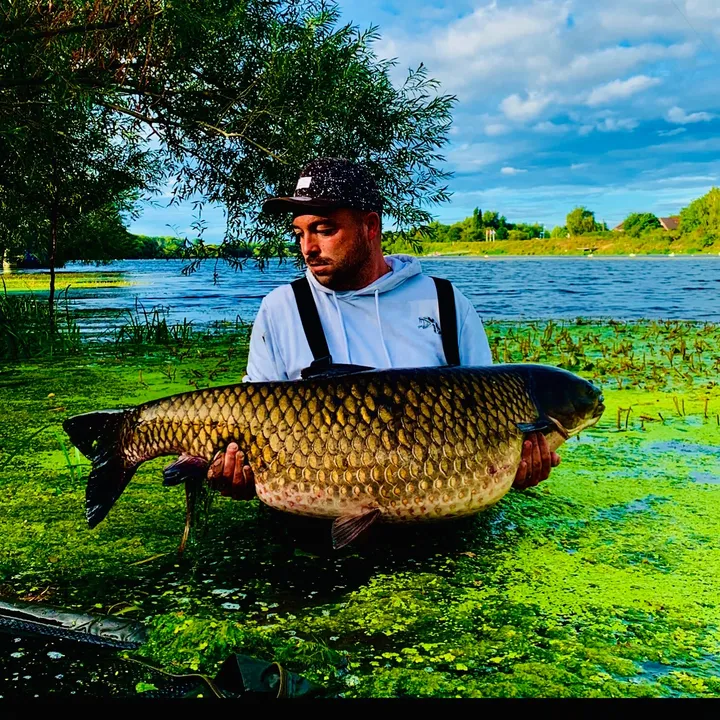 VespaGTS300_CarpFishing