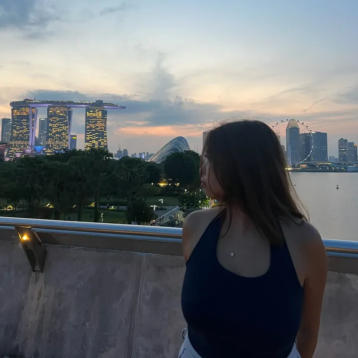 Ysabelle • Travel & Lifestyle