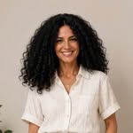 Ania Anvaryfar