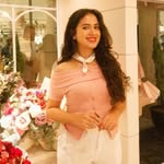 YIYII | Maquilladora K-Beauty & Creadora de Contenido