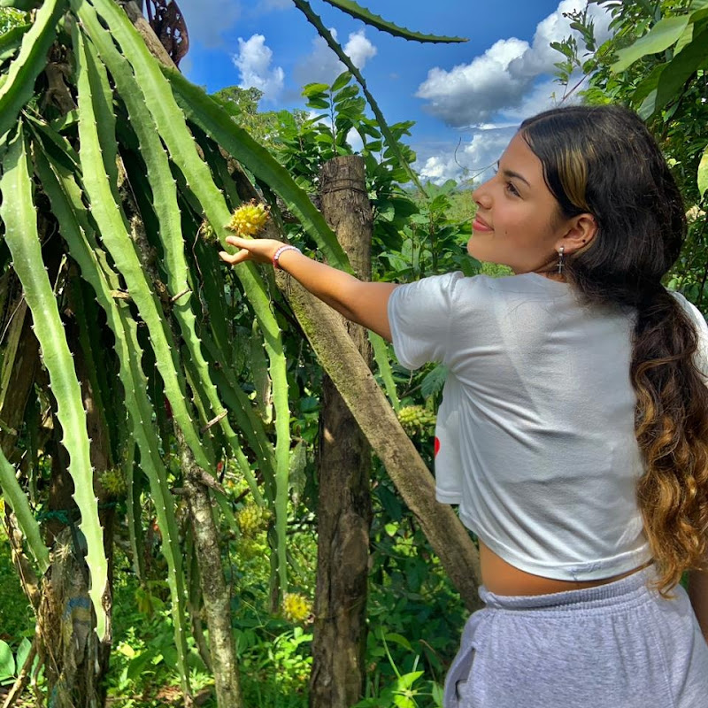Camila Moreira
