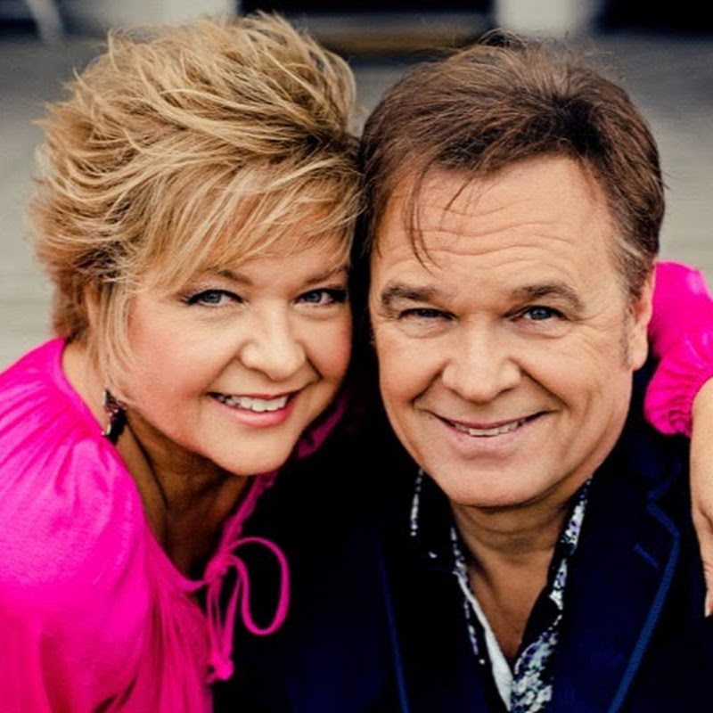 Jeff & Sheri Easter - Topic