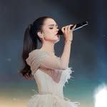 B E L L A   A S T I L L A H