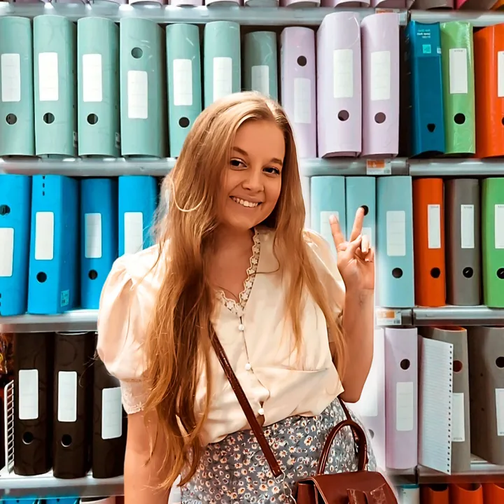©MlleClaclou - Clara 👩🏼‍🏫