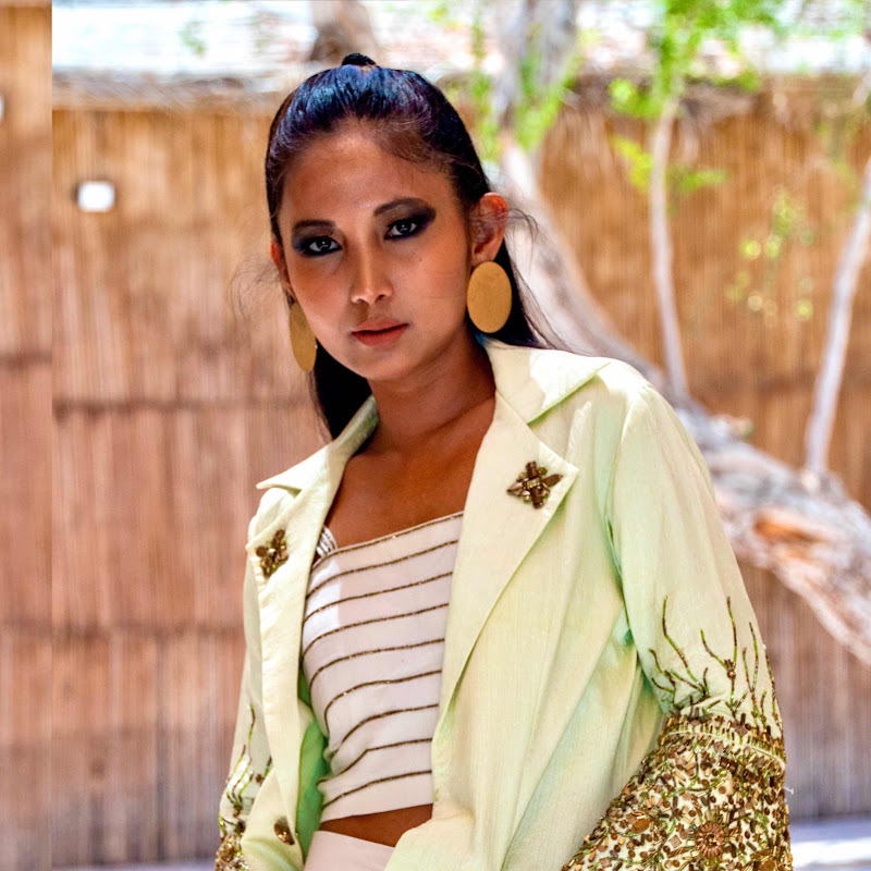 Jane Fashion Travels - TAUYANM