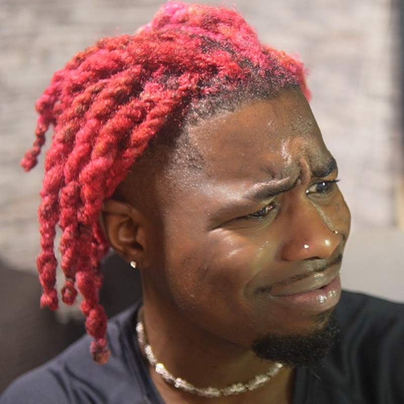 WeZiReacts