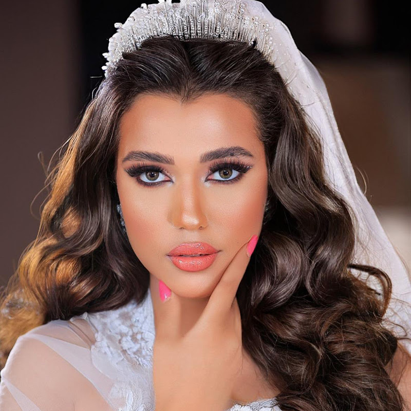 Sahr Salama makeup artist