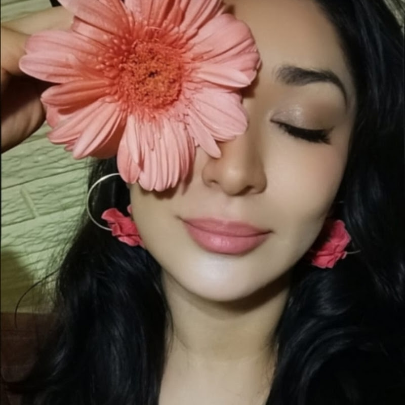 Laura Pons ASMR