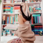 Ly ᥫ᭡ • Bookstagram • Romance Reader