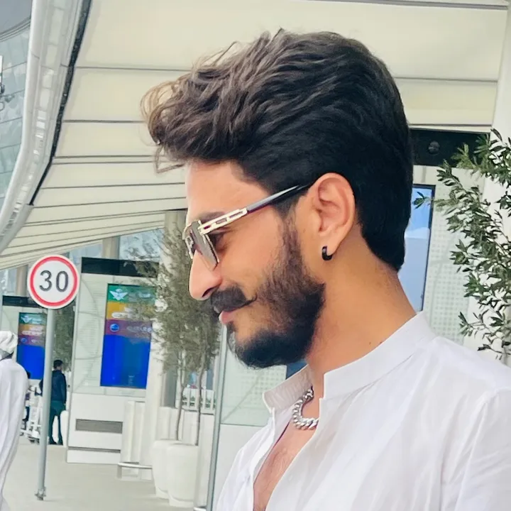 MR . G u ج e r