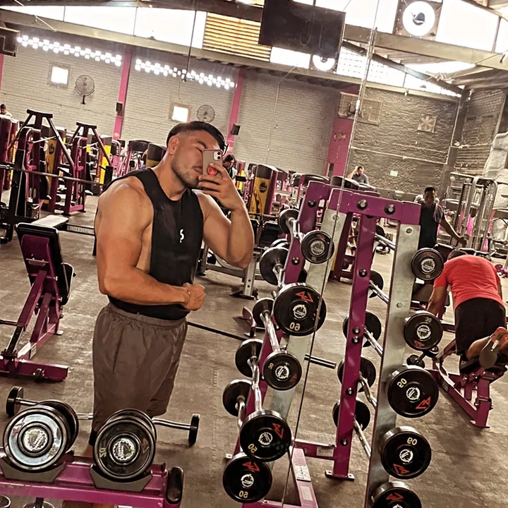 Roberto Davila