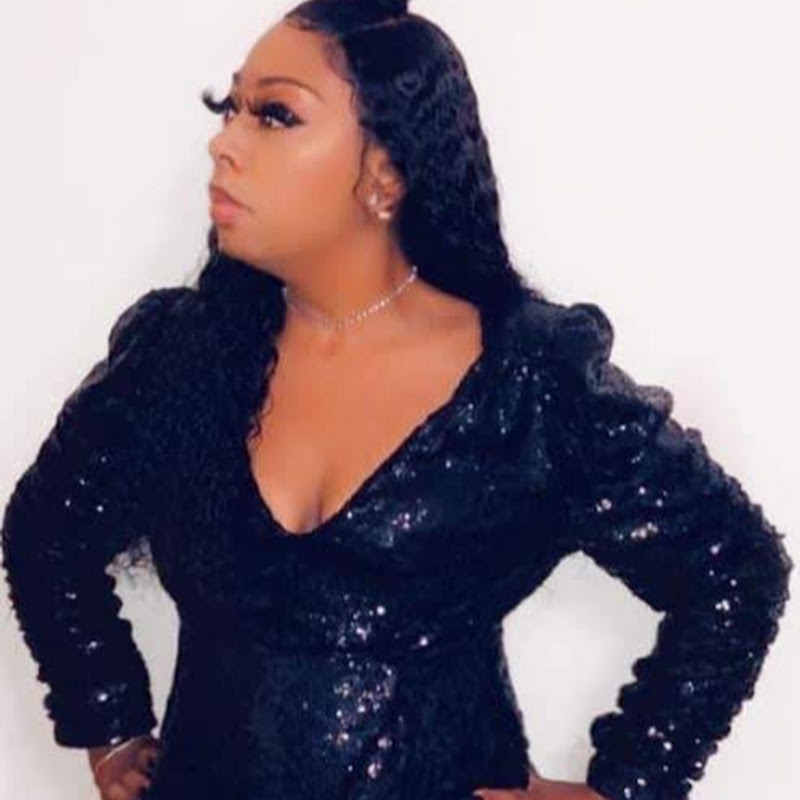 Curvy Kie