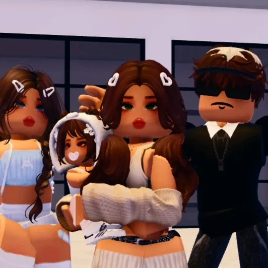 𑁍𝕊𝕠𝕡𝕙𝕚𝕖𑁍