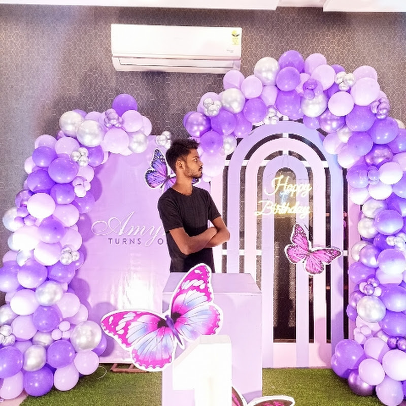Decor by balloon wala