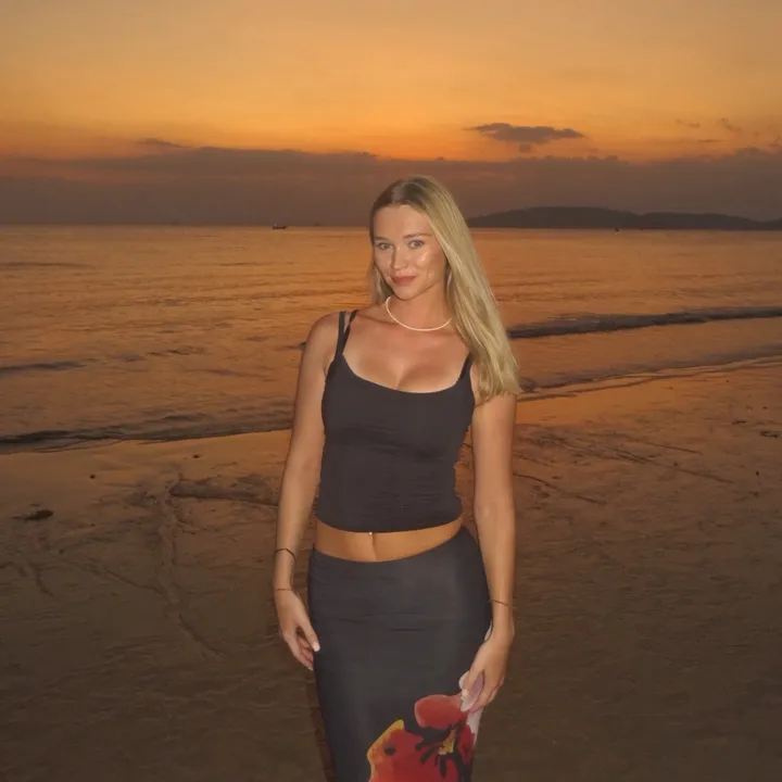 mia x