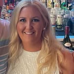 Meghan | Timeless Style & Grandmillennial Decor 💙🤍