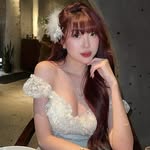 𝖪𝗂𝗆𝗂 ˖° 𐙚⋆