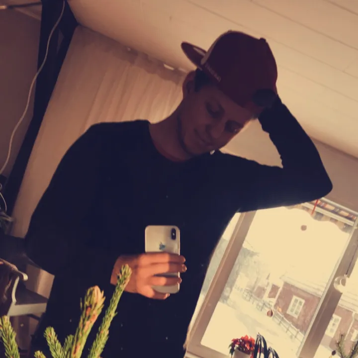 Denniisdahliin
