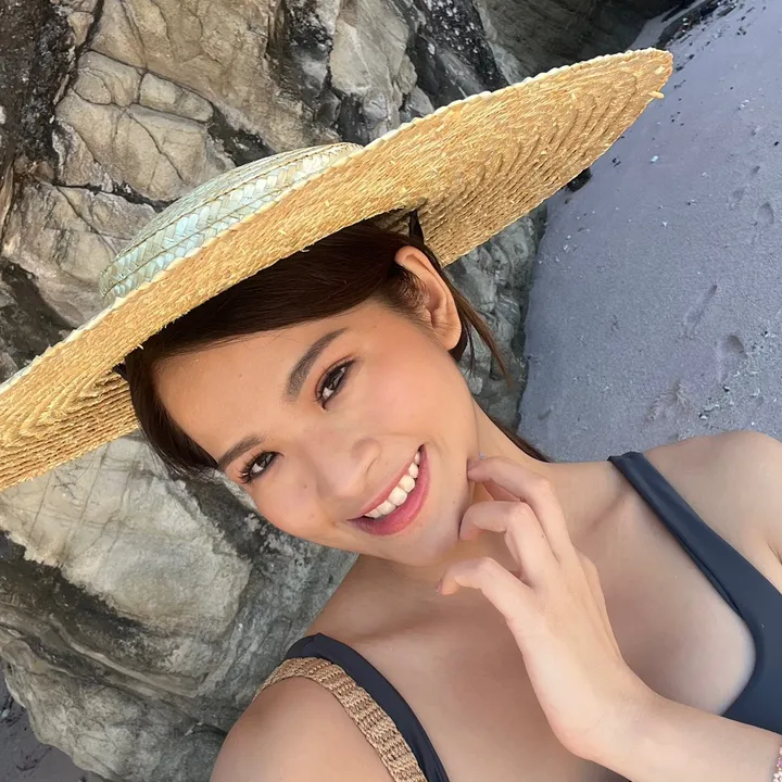 Chrishellia Caroline