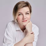 Paola Aldewliy - Newborn Photographer