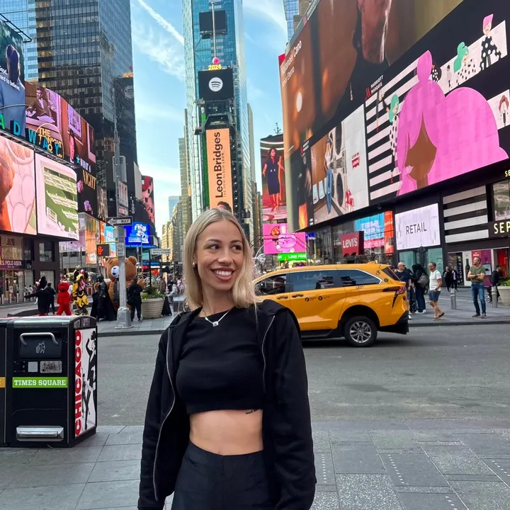 𝓮𝓵𝓮𝓷𝓲_𝓪𝓻𝓬