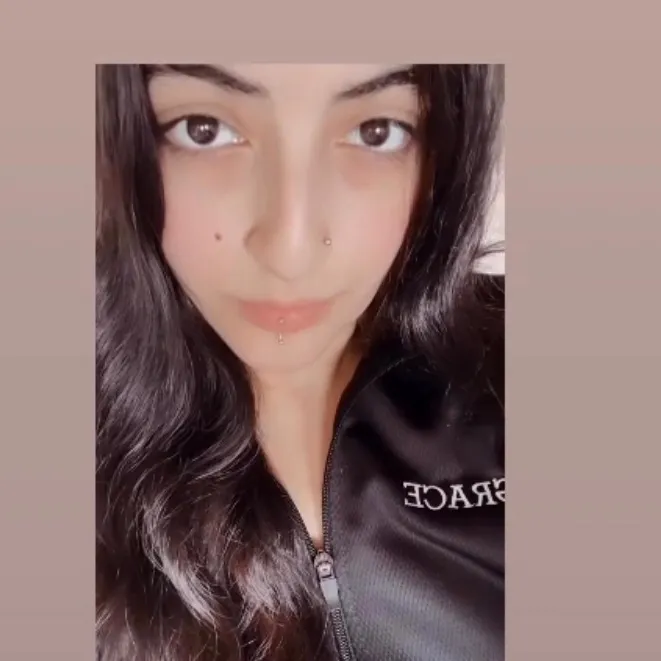 Nancy R